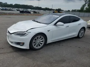 Tesla Model S 2016