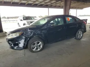 Ford Focus SE 2.0L 4 2014