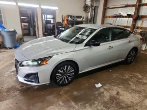 Nissan Altima 2.5L 4 2025