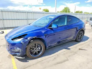 Tesla Model Y 2024