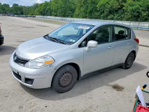 Nissan Versa 1.8L 4 2010