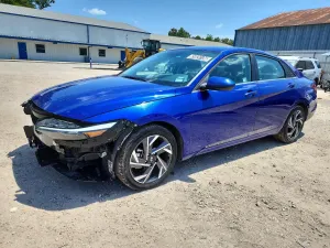 Hyundai Elantra 2.0L 4 2025