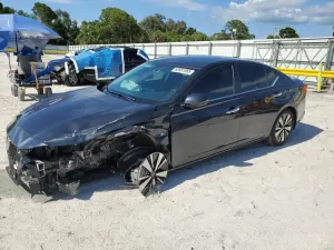 Nissan Altima SV 2.5L 4 2022