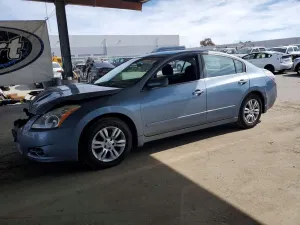 Nissan Altima 2.5L 4 2012