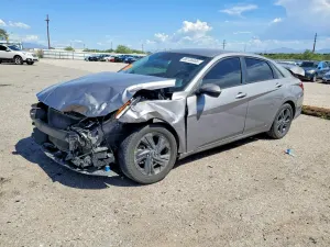 Hyundai Elantra 2.0L 4 2021