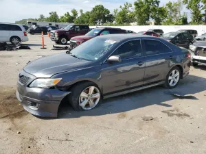 Toyota Camry BASE 2.5L 4 2010