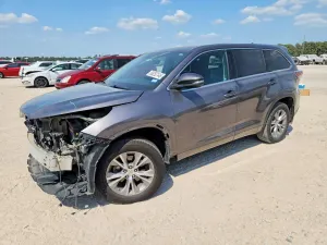 Toyota Highlander 3.5L 6 2015