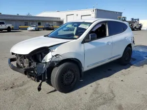 Nissan Rogue S 2.5L 4 2011
