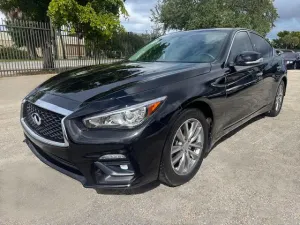 Infiniti Q50 3.0L 6 2021