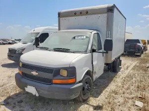Chevrolet Express 6.0L 8 2003