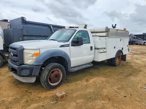 Ford F-450 SUPER DUTY 6.8L 10 2013