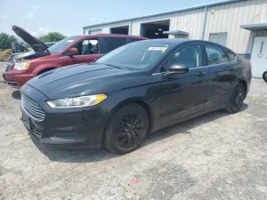 Ford Fusion S 2.5L 4 2014
