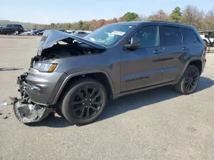 Jeep Grand Cherokee LAREDO 3.6L 6 2020