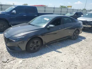 Hyundai Elantra SEL 2.0L 4 2021