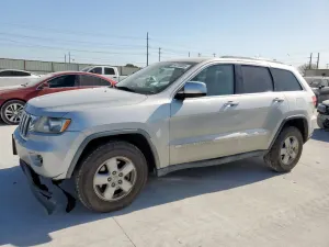 Jeep Grand Cherokee LAREDO 3.6L 6 2012