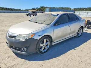 Toyota Camry 2.5L 4 2013