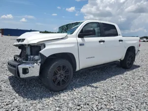 Toyota Tundra CREWMAX SR5 5.7L 8 2021