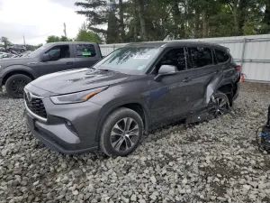 Toyota Highlander XLE 3.5L 6 2021