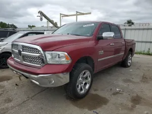 RAM 1500 LARAMIE 5.7L 8 2013