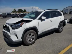 Toyota Rav4 XLE 2.5L 4 2023