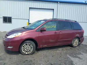 Toyota Sienna XLE 3.5L 6 2010