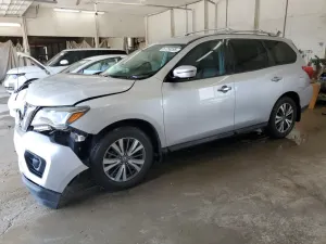 Nissan Pathfinder S 3.5L 6 2017