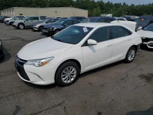 Toyota Camry LE 2.5L 4 2016