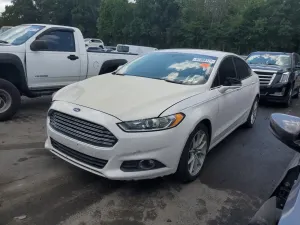 Ford Fusion SE 2.0L 4 2014