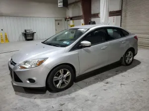 Ford Focus SE 2.0L 4 2014