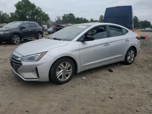 Hyundai Elantra SEL 2.0L 4 2019