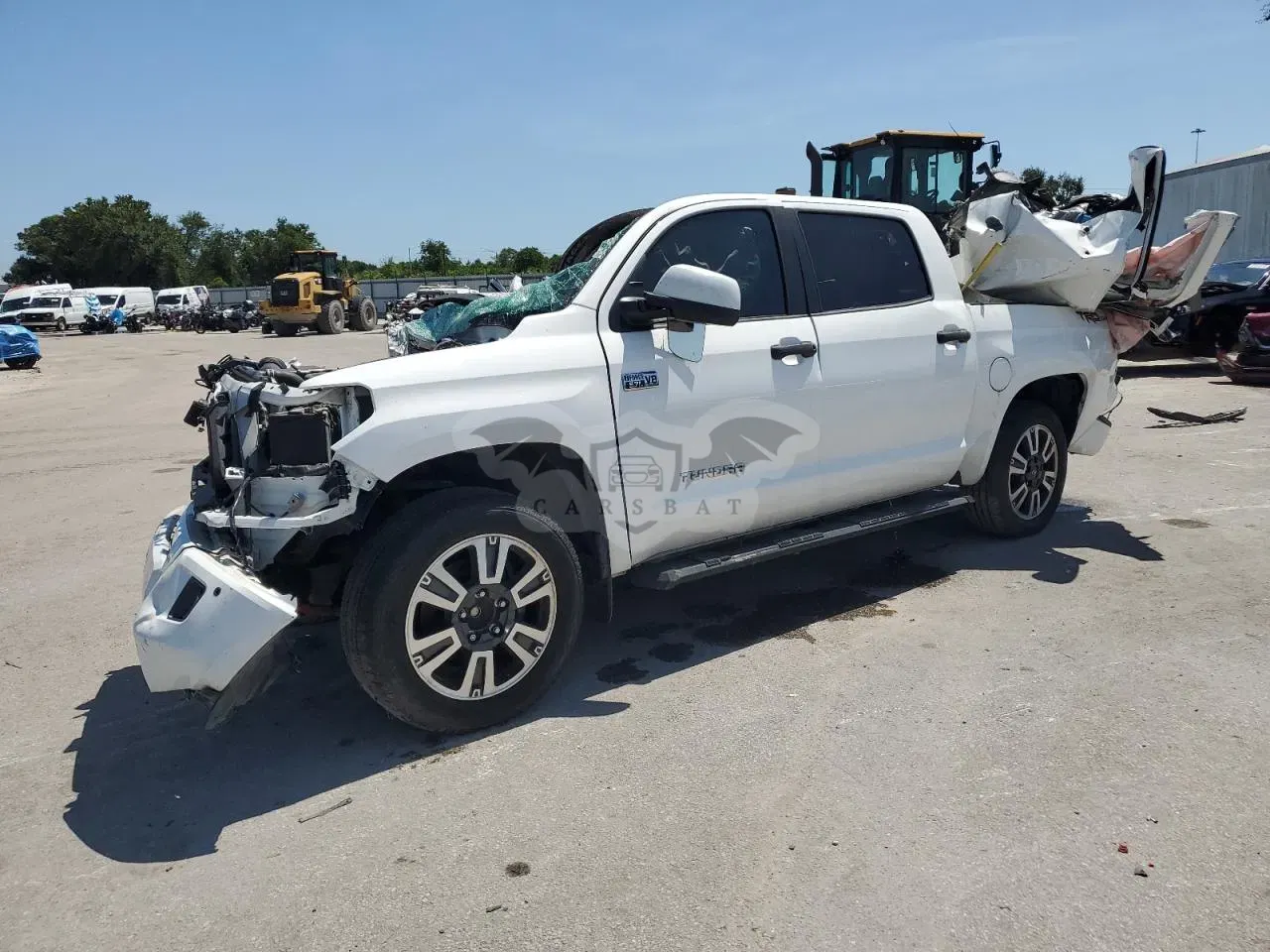 Toyota Tundra CREWMAX SR5 5.7L 8 2020