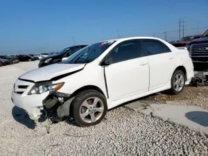 Toyota Corolla BASE 1.8L 4 2012