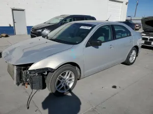 Ford Fusion S 2.5L 4 2010