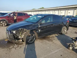 Hyundai Elantra SE 2.0L 4 2017