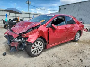 Toyota Corolla BASE 1.8L 4 2010