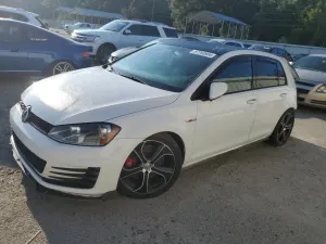 Volkswagen Golf S/SE 2 L 4 2016