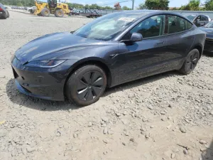 Tesla Model 3 2025