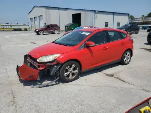 Ford Focus SE 2.0L 4 2014