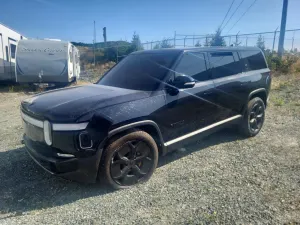 Rivian R1S ADVENTURE 2023