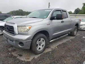 Toyota Tundra DOUBLE CAB 5.7L 8 2008