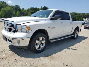 RAM 1500 SLT 5.7L 8 2017