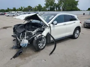 Infiniti QX50 ESSENTIAL 2.0L 4 2019