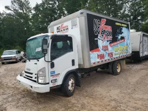 Isuzu NPR 6.0L 8 2018