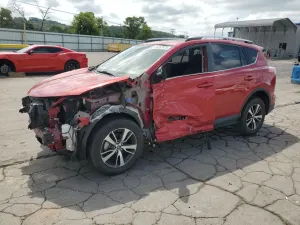 Toyota Rav4 XLE 2.5L 4 2016