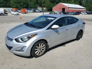 Hyundai Elantra SE 1.8L 4 2016