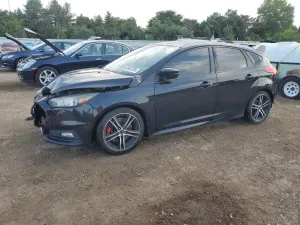 Ford Focus ST 2.0L 4 2017