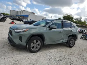 Toyota Rav4 XLE 2.5L 4 2022