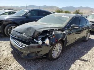 Ford Fusion SE PHEV 2.0L 4 2016