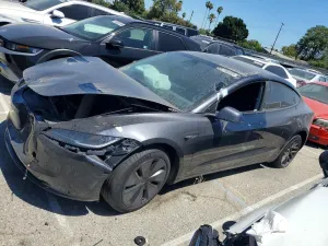 Tesla Model 3 2024