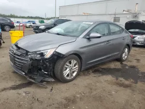 Hyundai Elantra SEL 2.0L 4 2019